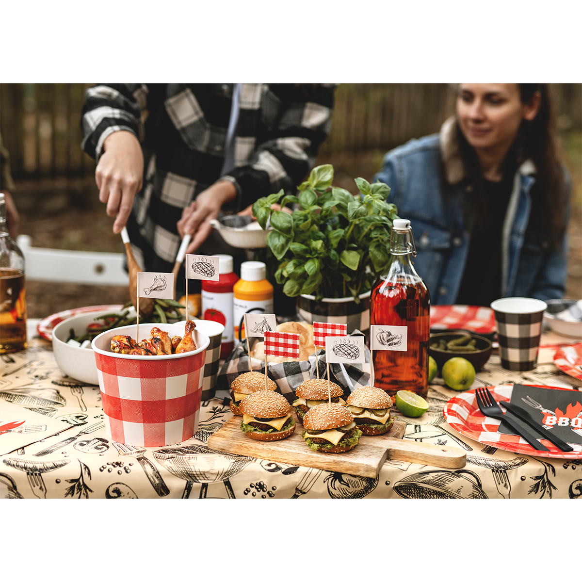 12 Grill-Dekospieße mit Fähnchen