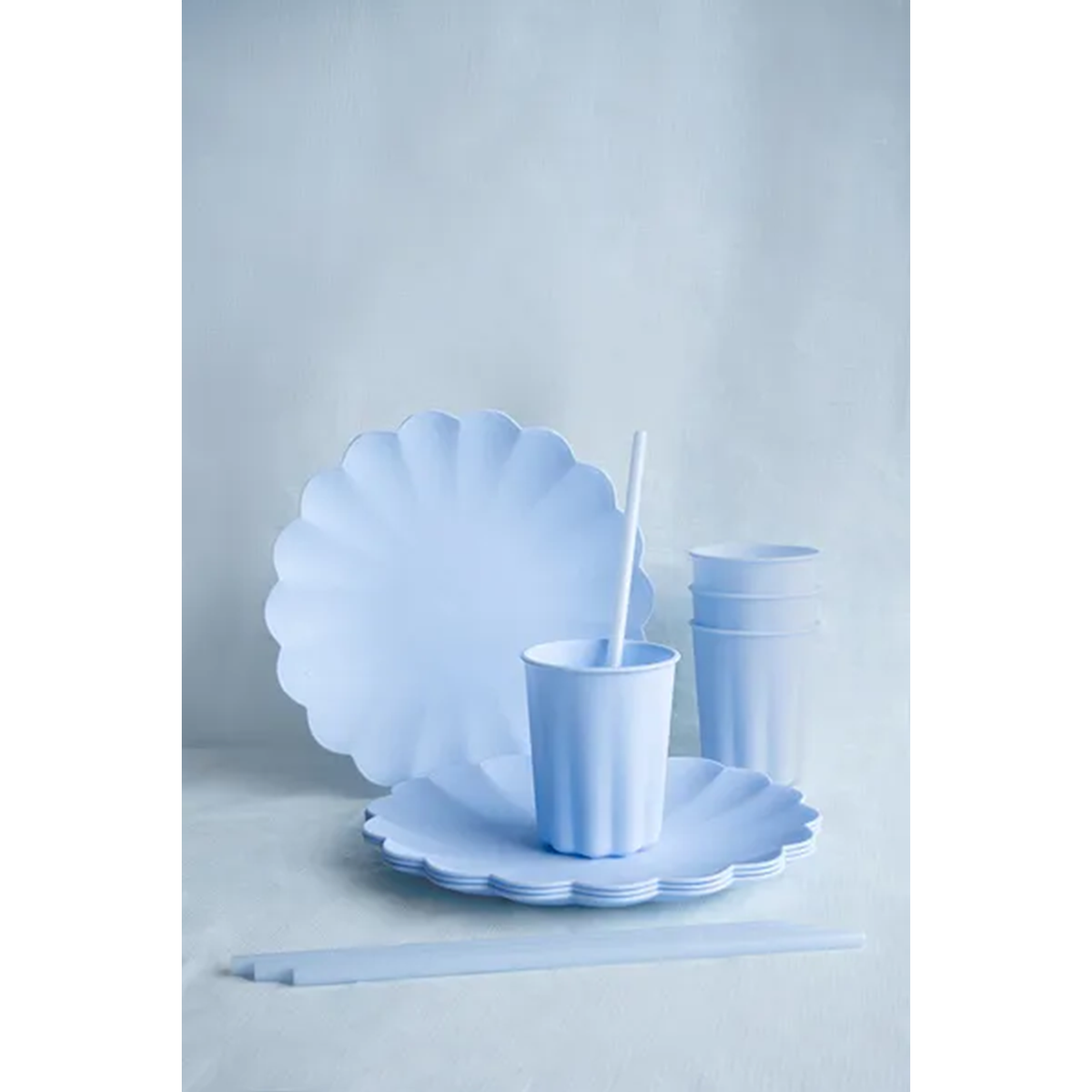 1 Tischdecke - Hellblau